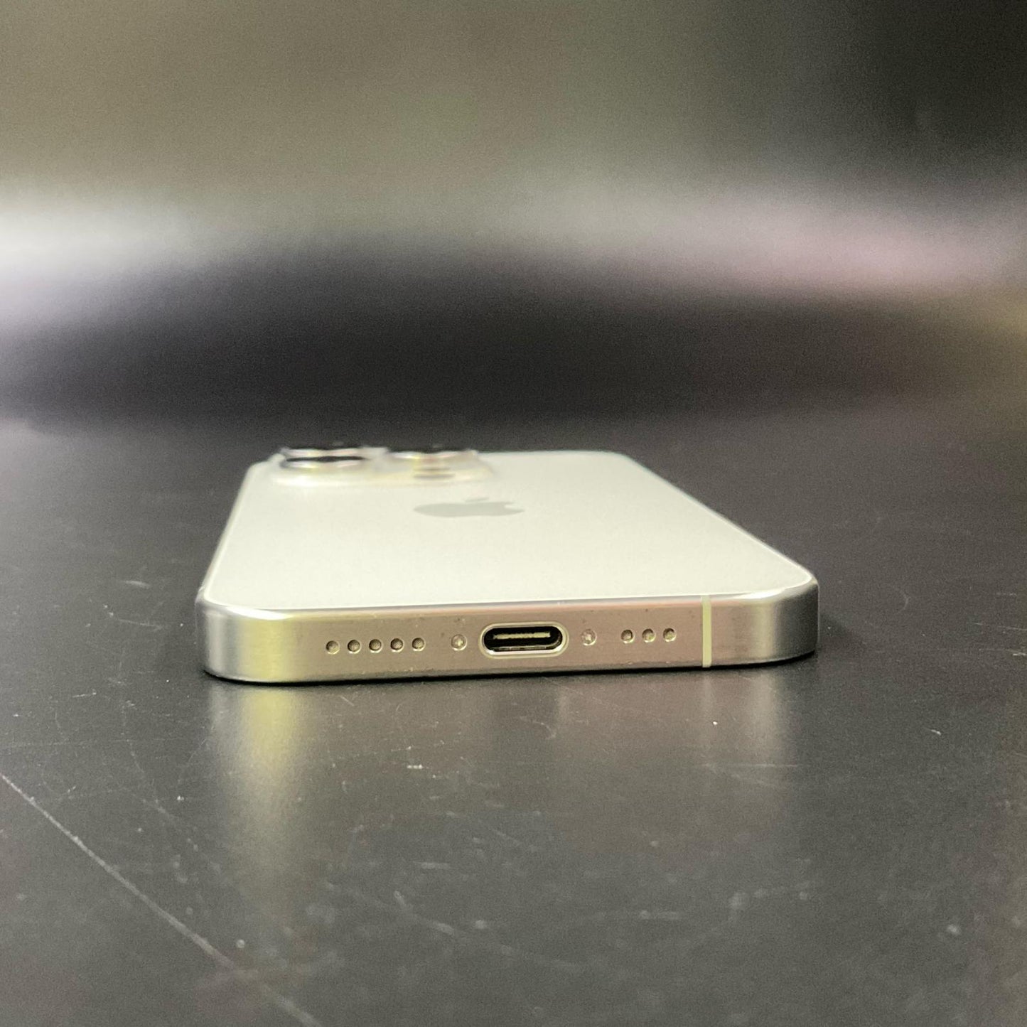 【全額返金保証】【最速発送】Apple iPhone iPhone 15 Pro 128GB スペースグレイ Softbank 白ロム 美品 動作確認済 84%