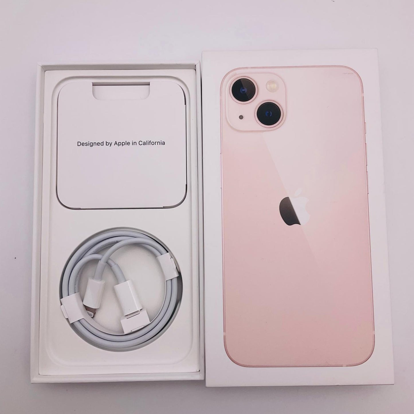 【全額返金保証】【最速発送】Apple iPhone iPhone 13 256GB ピンク docomo 白ロム 美品 動作確認済 80%