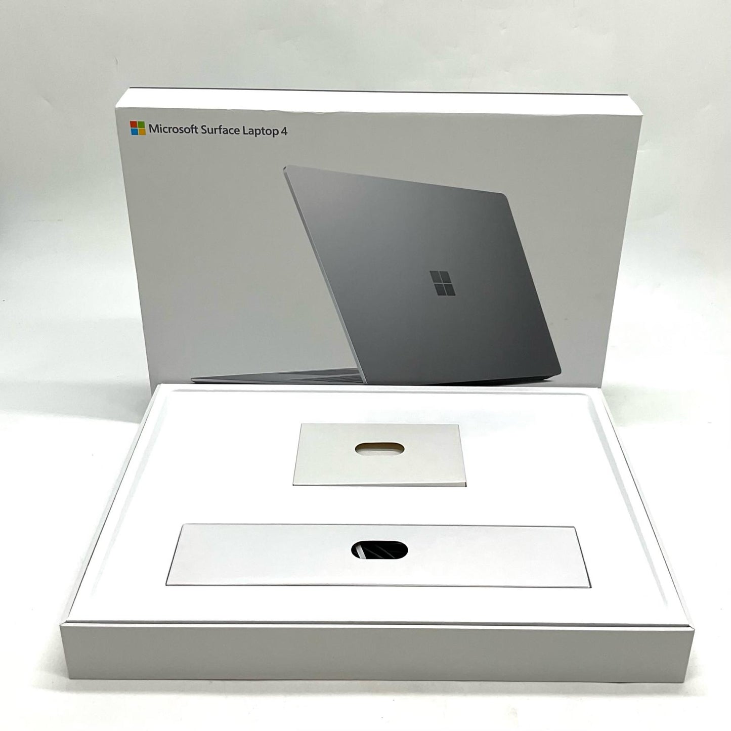 【全額返金保証】【最速発送】Microsoft Surface Laptop 4 5UI-00046 MODEL:1953 AMD Ryzen 7 Microsoft Surface(R) Edition 8GB M.2 SSD 256GB 90.0% 動作確認済