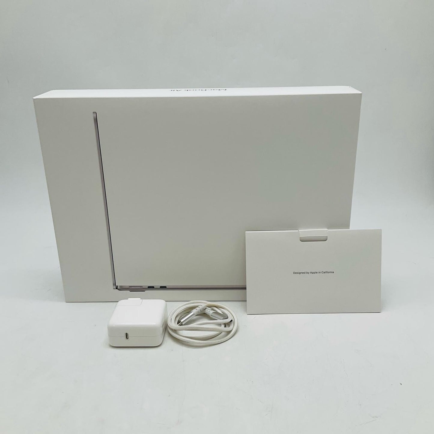 【全額返金保証】【最速発送】Apple MacBook Air 13.6インチ 2025 Apple M4 16GB 256GB シルバー 100% 美品 動作確認済