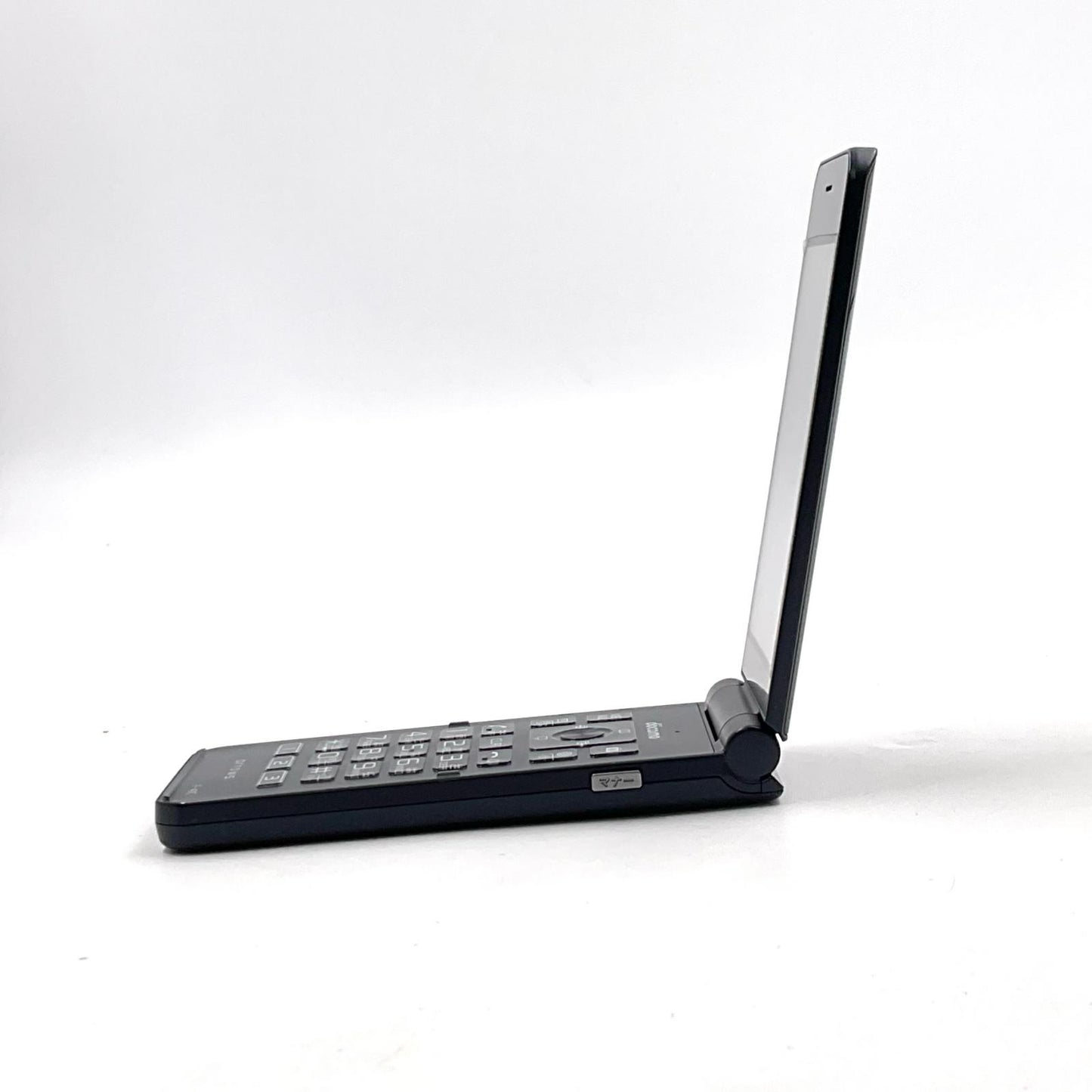 【全額返金保証】【最速発送】 arrows ケータイ ベーシック 8GB ブルー系 docomo F-41C 白ロム 動作確認済