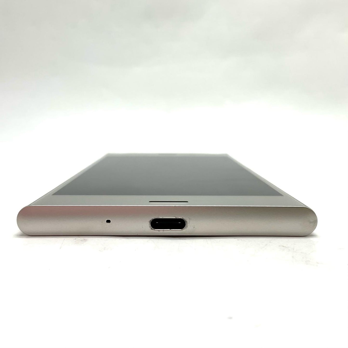 【全額返金保証】【最速発送】Sony Xperia XZ1 64GB ウォームシルバー docomo SO-01K 白ロム 動作確認済