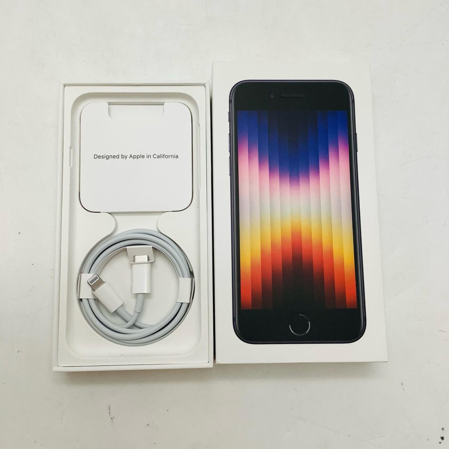 【全額返金保証】【最速発送】Apple iPhone iPhone SE(第3世代) 128GB ミッドナイト au SIMフリー 白ロム 動作確認済 74%