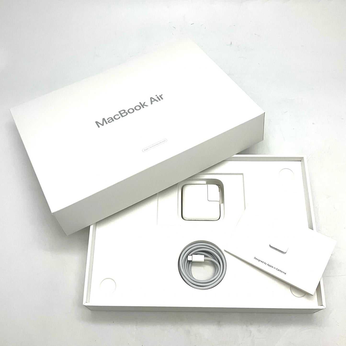 【全額返金保証】【最速発送】Apple MacBook Air 13.3インチ 2018 1.6GHz デュアルコア Intel Core i5 8GB 256GB スペースグレイ 美品 動作確認済