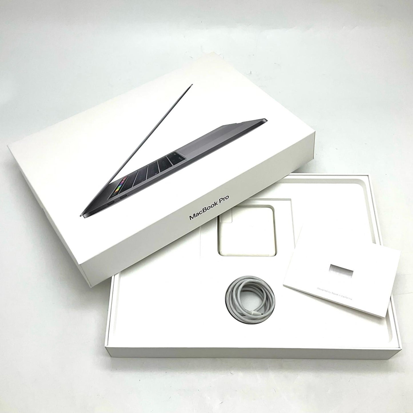 【全額返金保証】【最速発送】Apple MacBook Pro 15.4インチ 2018 2.6GHz 6コア Intel Core i7 16GB 512GB スペースグレイ 動作確認済