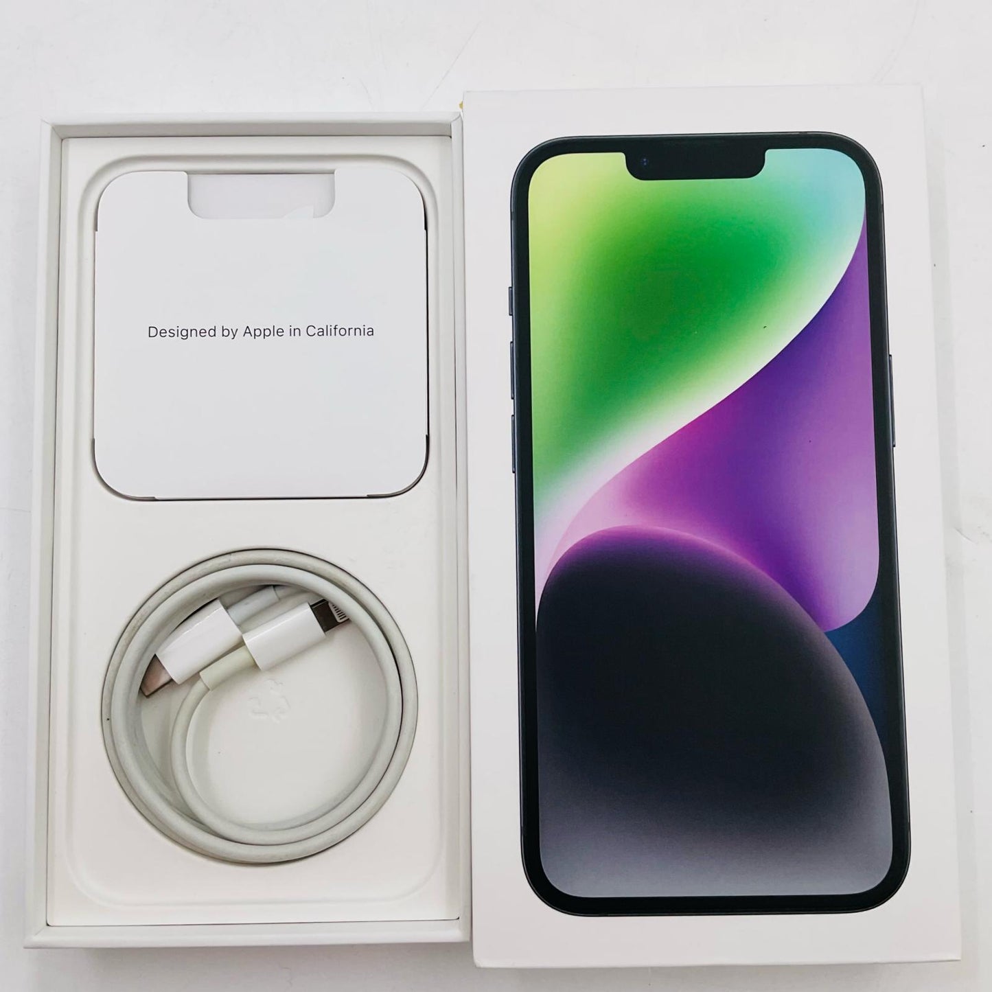 【全額返金保証】【最速発送】Apple iPhone iPhone 14 128GB ミッドナイト au 美品 動作確認済 82%