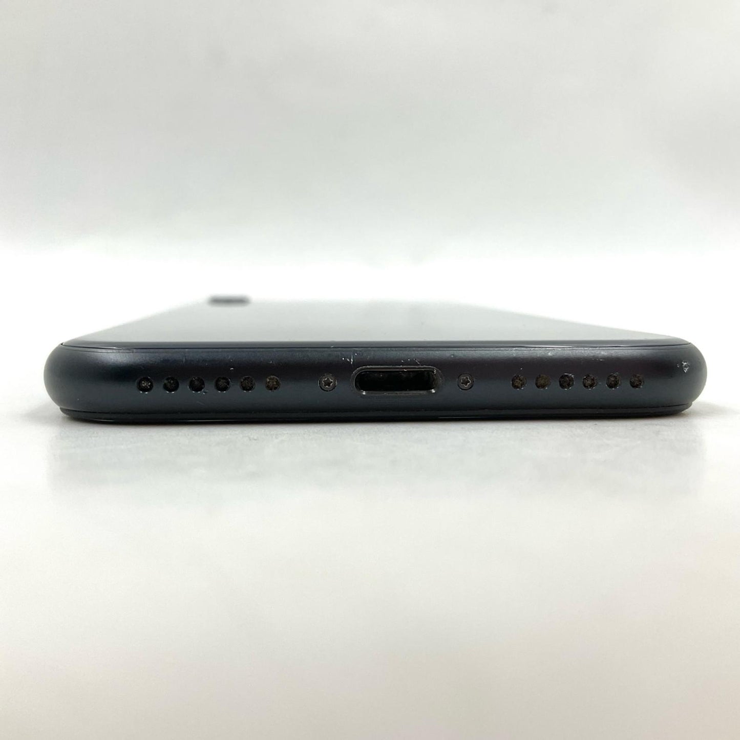 【最速発送】Apple iPhone iPhone SE (第3世代) 128GB Midnight docomo SIMフリー 白ロム【難有】 91%