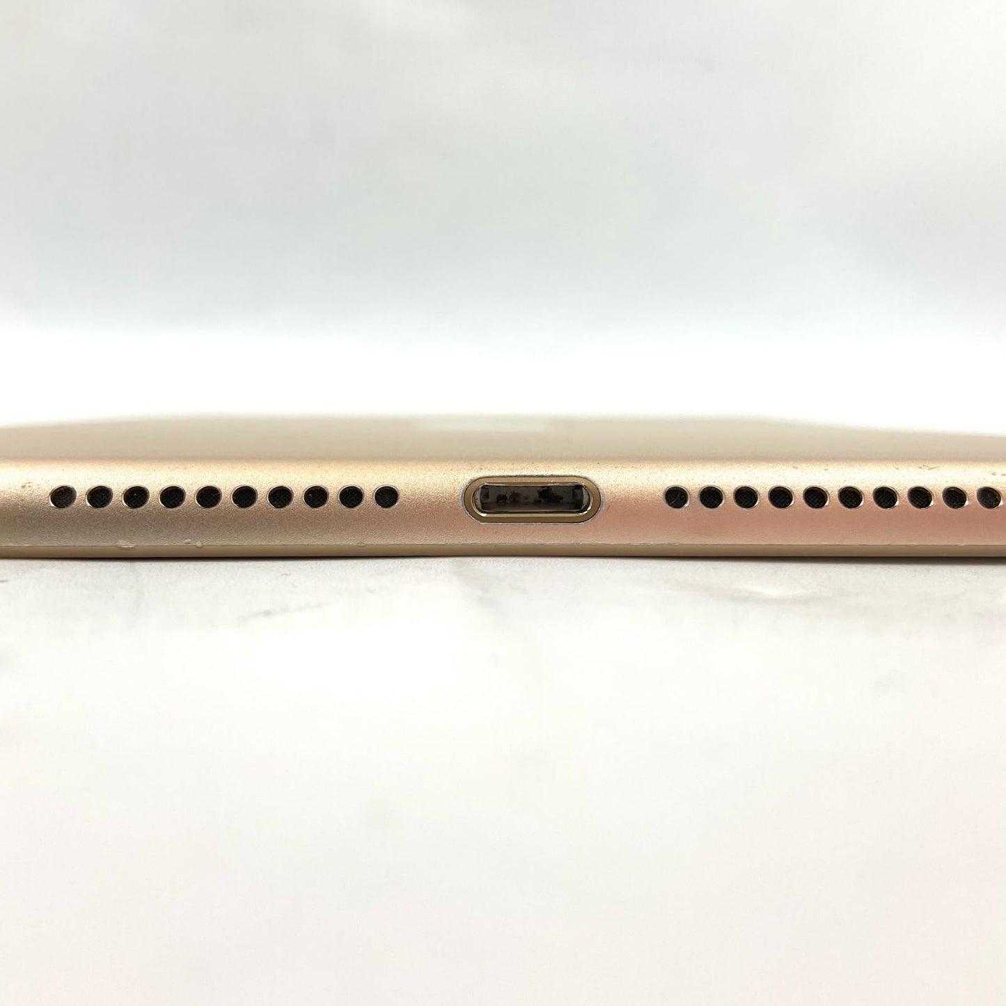 【最速発送】Apple iPad iPad mini 4 Wi-Fi + Cellular 128GB Gold au 白ロム【難有】