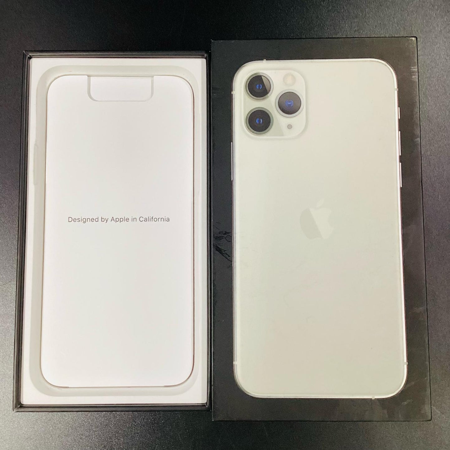 【全額返金保証】【最速発送】Apple iPhone iPhone Pro 11 Pro 512GB シルバー docomo SIMフリー 白ロム 動作確認済 75%