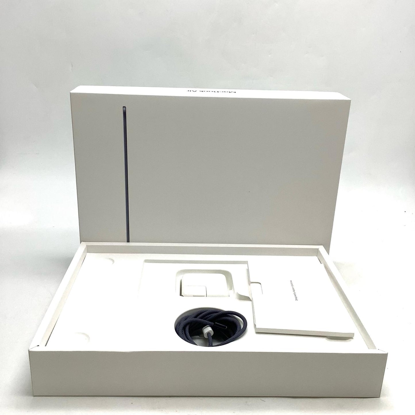 【全額返金保証】【最速発送】Apple MacBook Air 13.6インチ 2022 Apple M2 8GB 256GB ミッドナイト 92% 美品 動作確認済