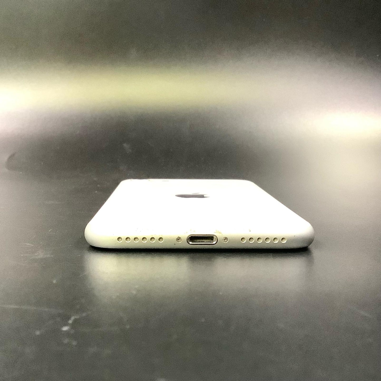 【全額返金保証】【最速発送】Apple iPhone iPhone SE(第2世代) 128GB ホワイト Softbank 白ロム 動作確認済 83%