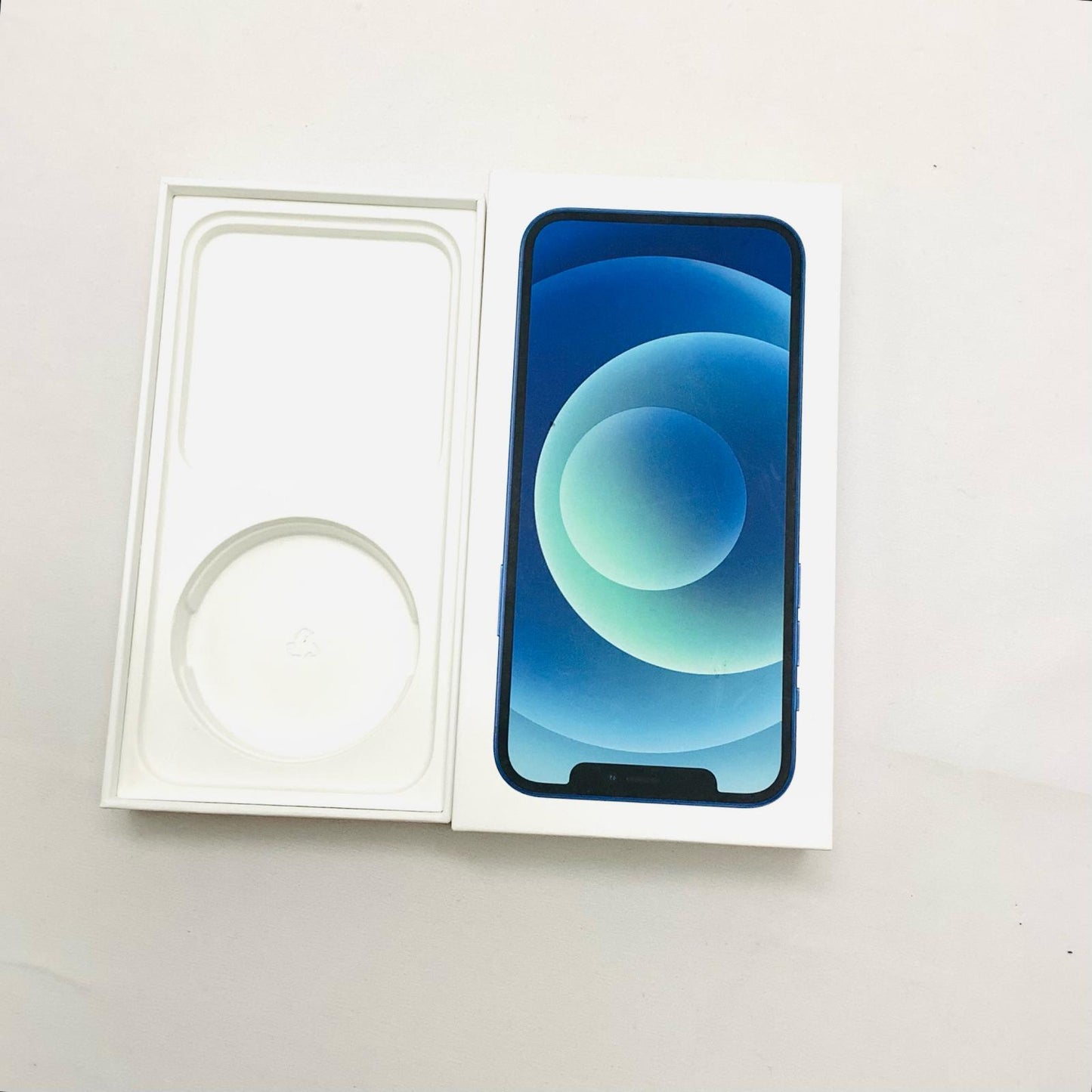【最速発送】Apple iPhone iPhone 12 128GB ブルー docomo 白ロム【難有】 100%