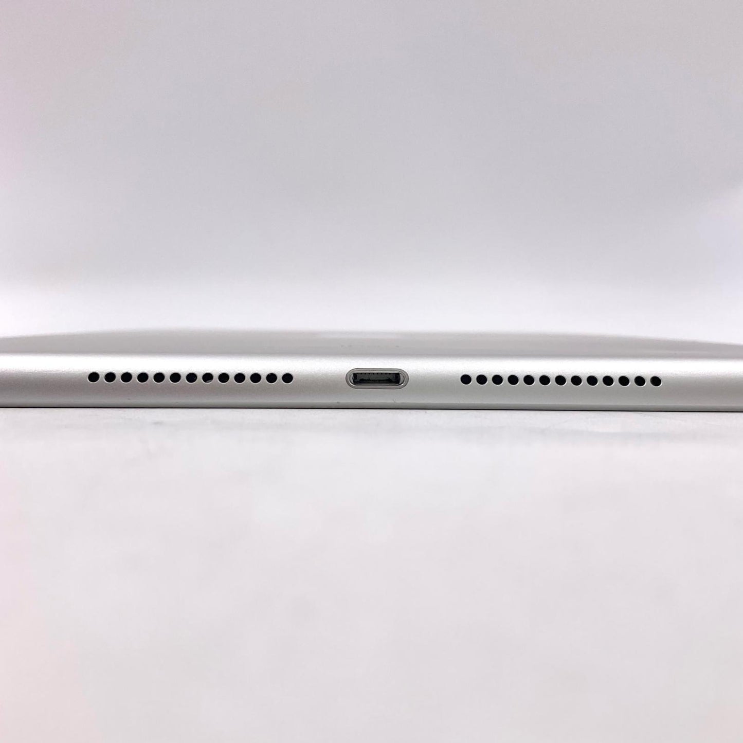 【全額返金保証】【最速発送】Apple iPad iPad 10.2インチ 第7世代 32GB シルバー WiFi+Cellular Softbank 白ロム 動作確認済