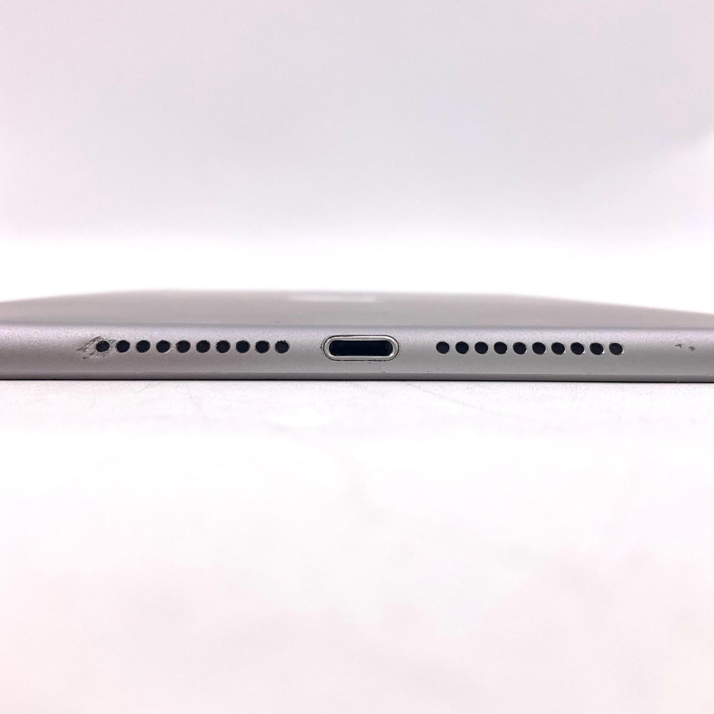 【最速発送】Apple iPad iPad mini 4 Wi-Fi + Cellular 32GB Space Gray【難有】