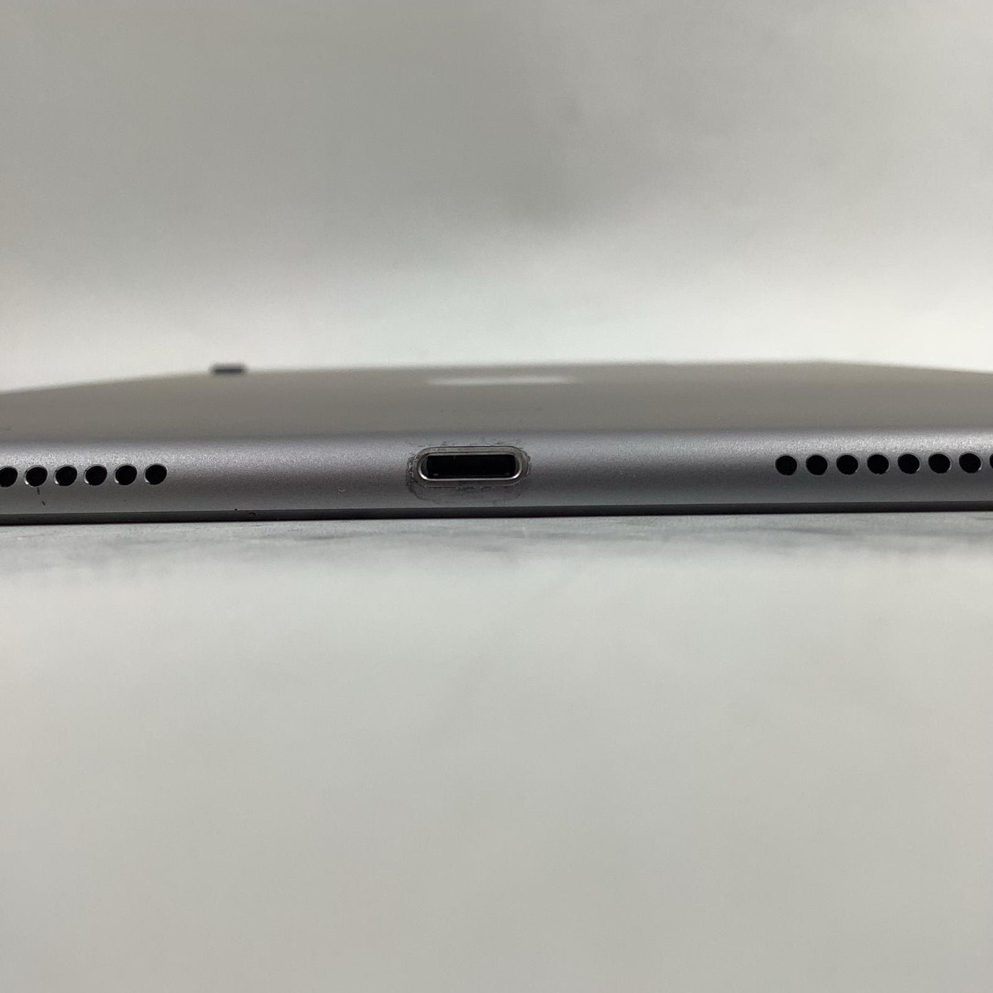 【最速発送】Apple iPad iPad Pro 10.5インチ Wi-Fi + Cellular 64GB Space Gray softbank 白ロム【難有】