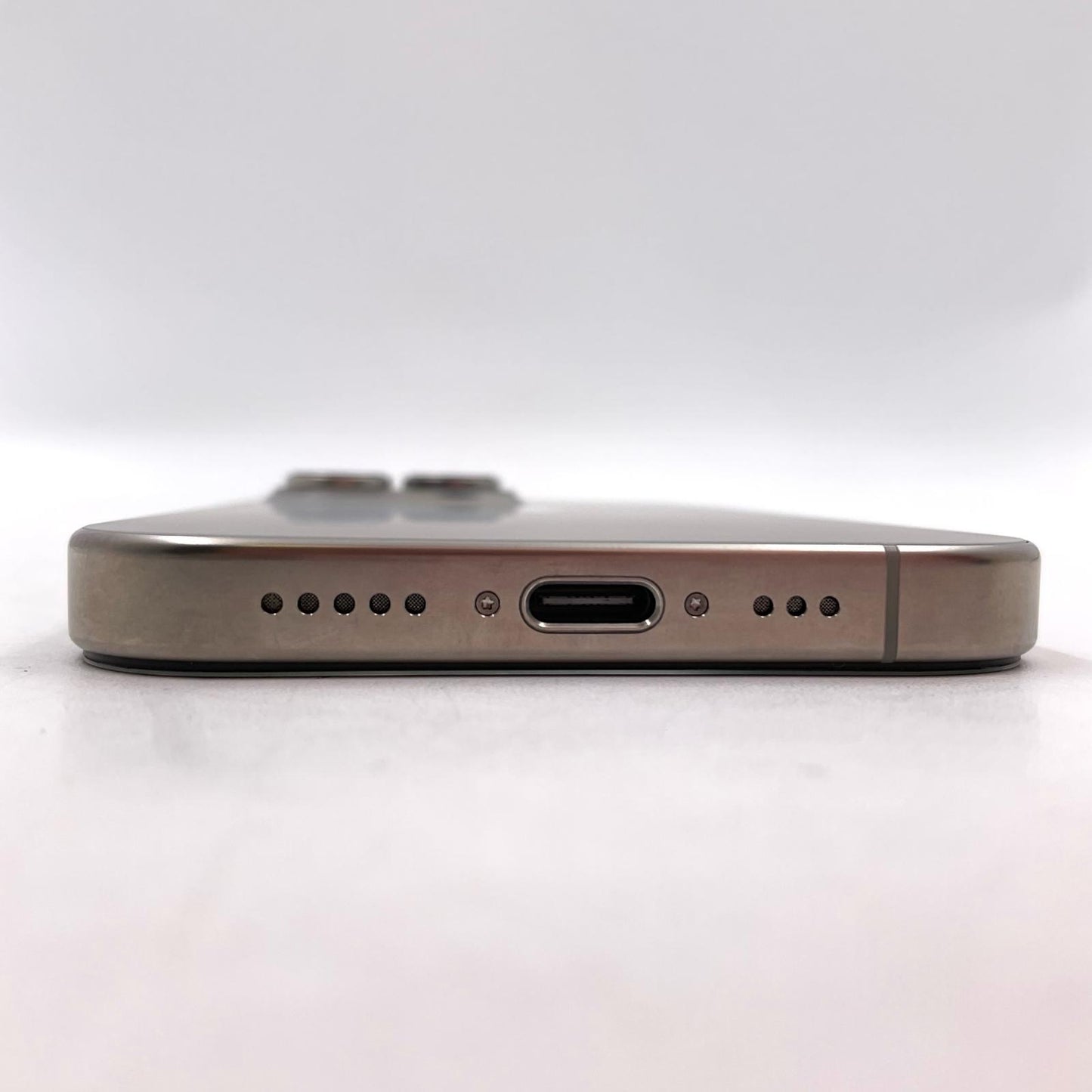 【最速発送】Apple iPhone iPhone 16 Pro 256GB Natural Titanium au SIMフリー【難有】 96%
