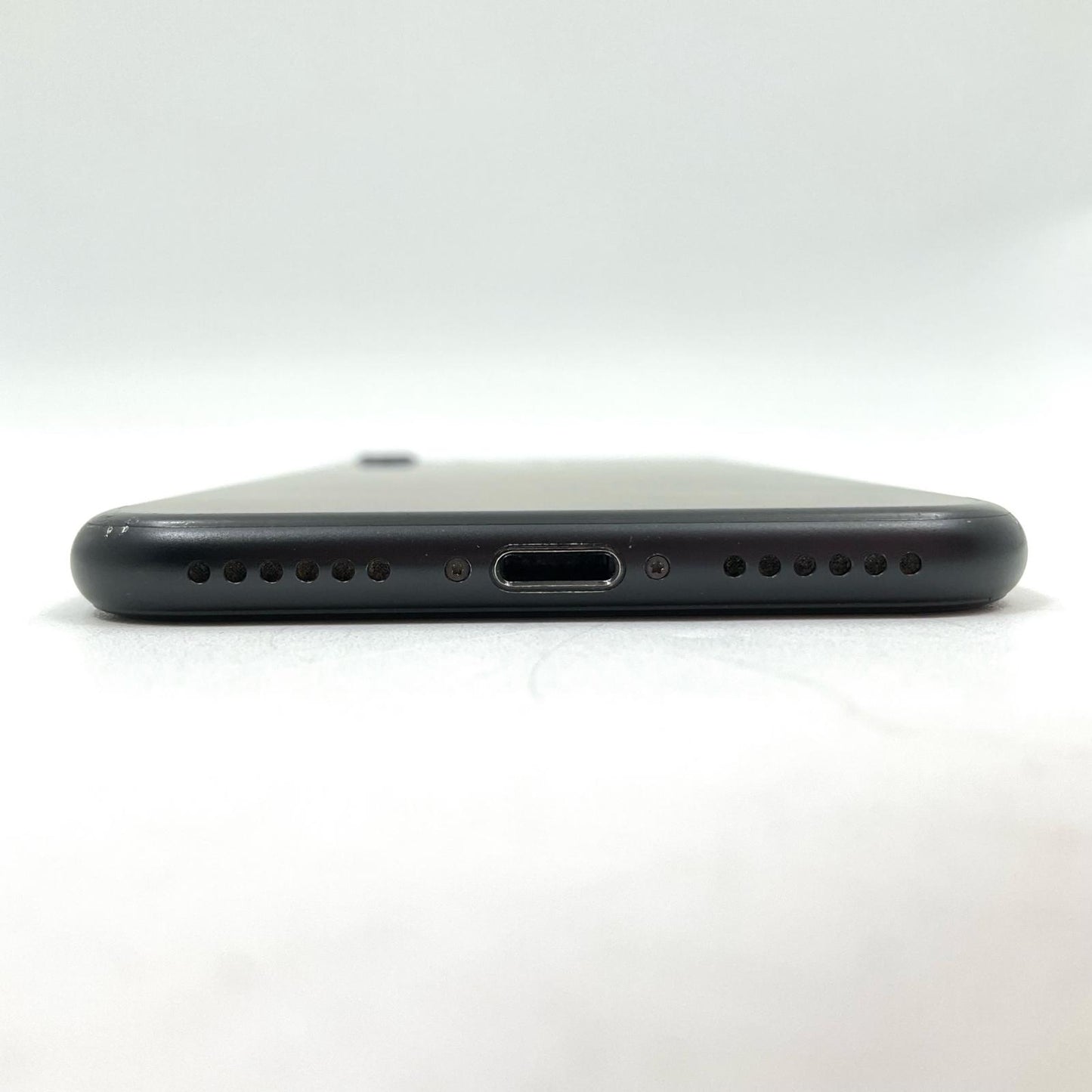 【全額返金保証】【最速発送】Apple iPhone iPhone 7 128GB ブラック docomo 白ロム 動作確認済 59%
