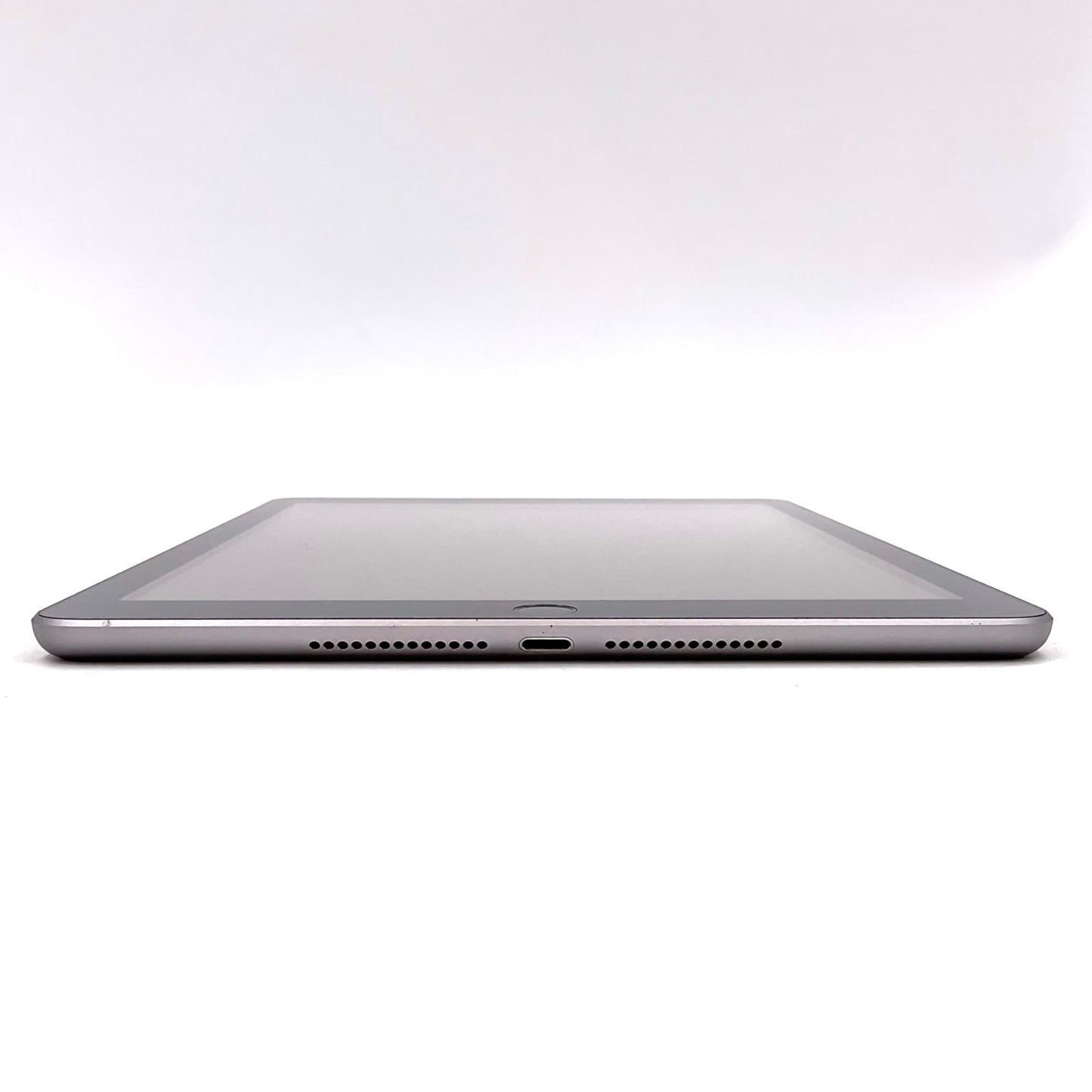 【全額返金保証】【最速発送】Apple iPad iPad 9.7インチ 第6世代 32GB スペースグレイ Wi-Fi 美品 動作確認済