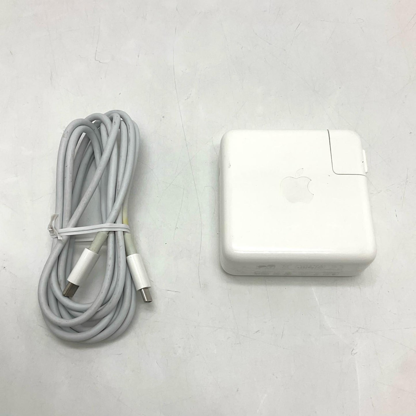 【全額返金保証】【最速発送】Apple MacBook Pro 13.3インチ 2020 Apple M1 8GB 512GB スペースグレイ 85% 動作確認済