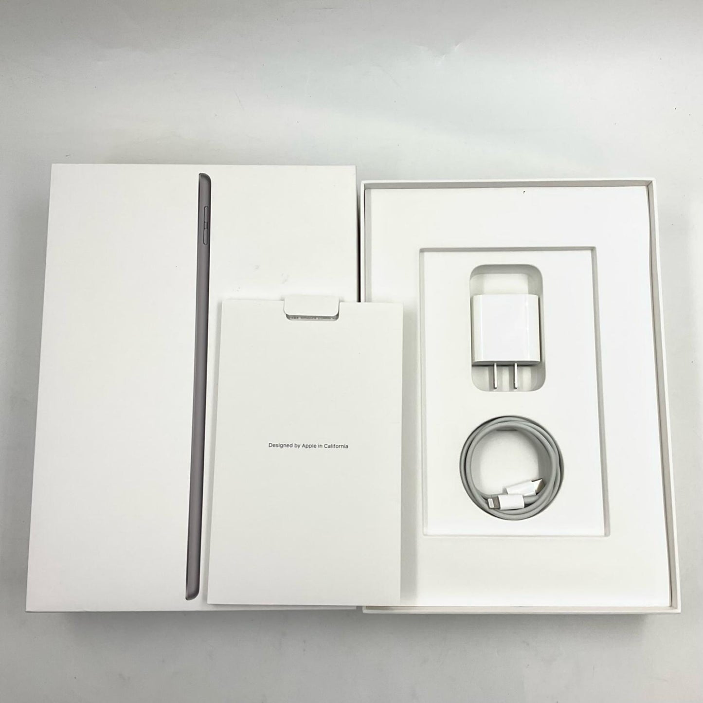 【全額返金保証】【最速発送】Apple iPad iPad 10.2インチ 第9世代 64GB スペースグレイ Wi-Fi 美品 動作確認済