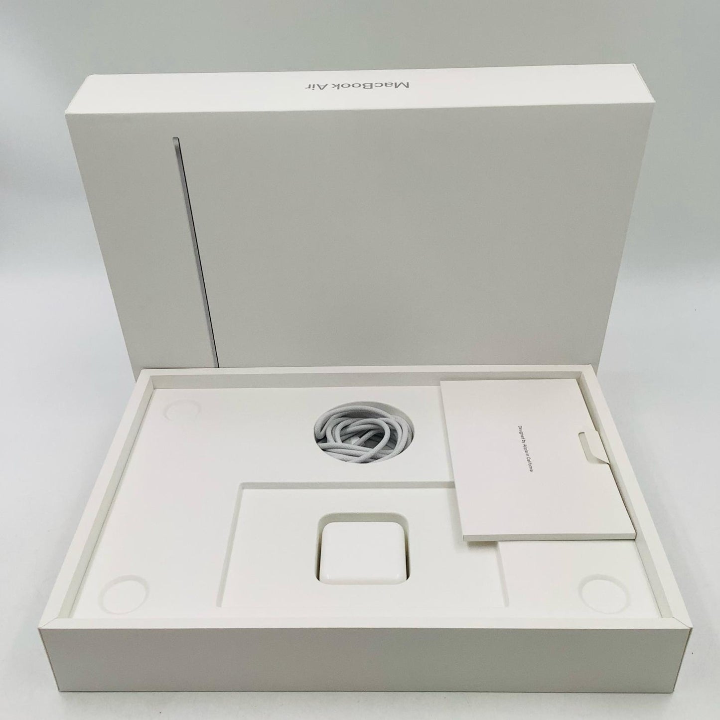 【全額返金保証】【最速発送】Apple MacBook Air 13.6インチ 2024 Apple M3 16GB 512GB シルバー 100% 美品 動作確認済