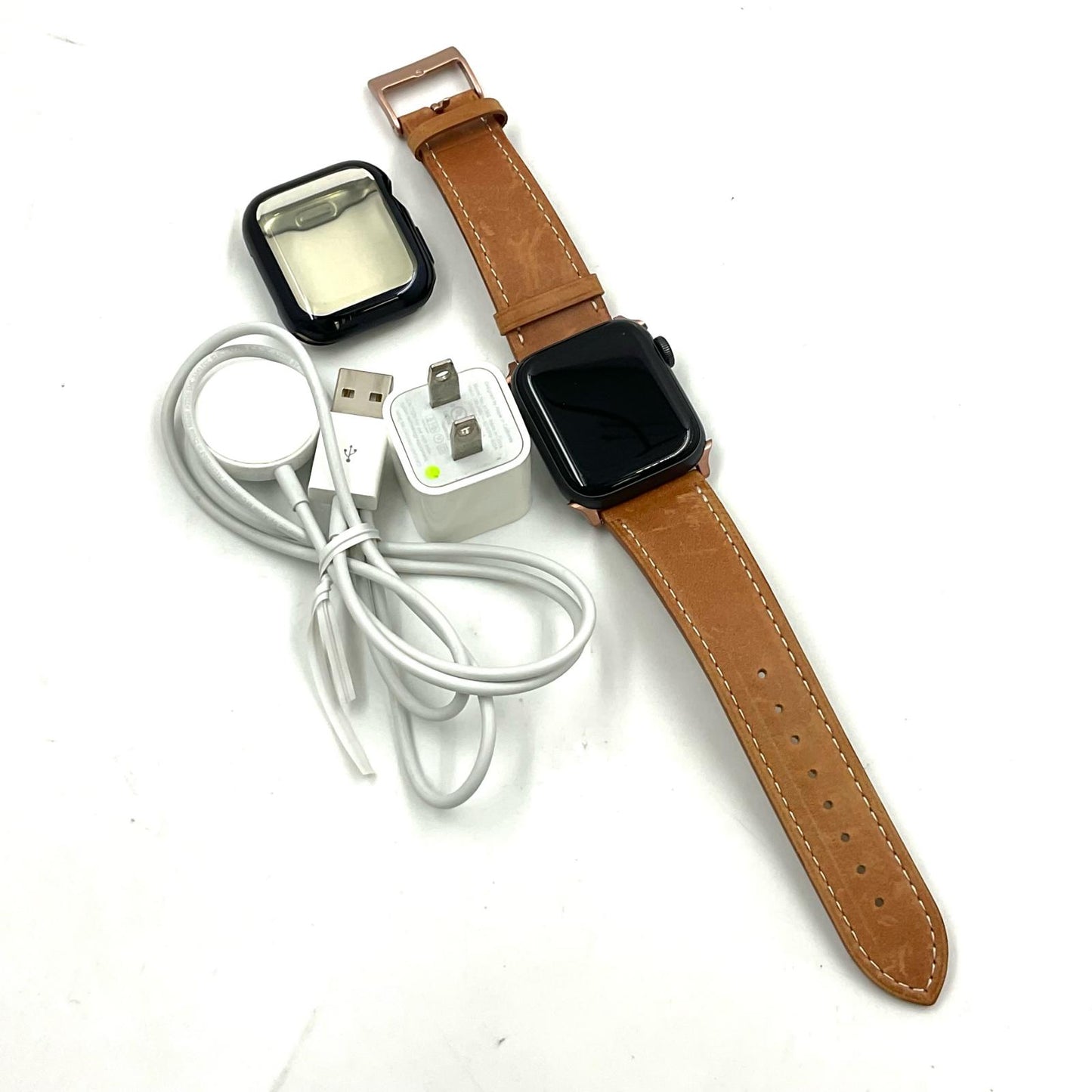 【全額返金保証】【最速発送】Apple Watch SE アルミニウム 40mm GPS 98% 美品 動作確認済