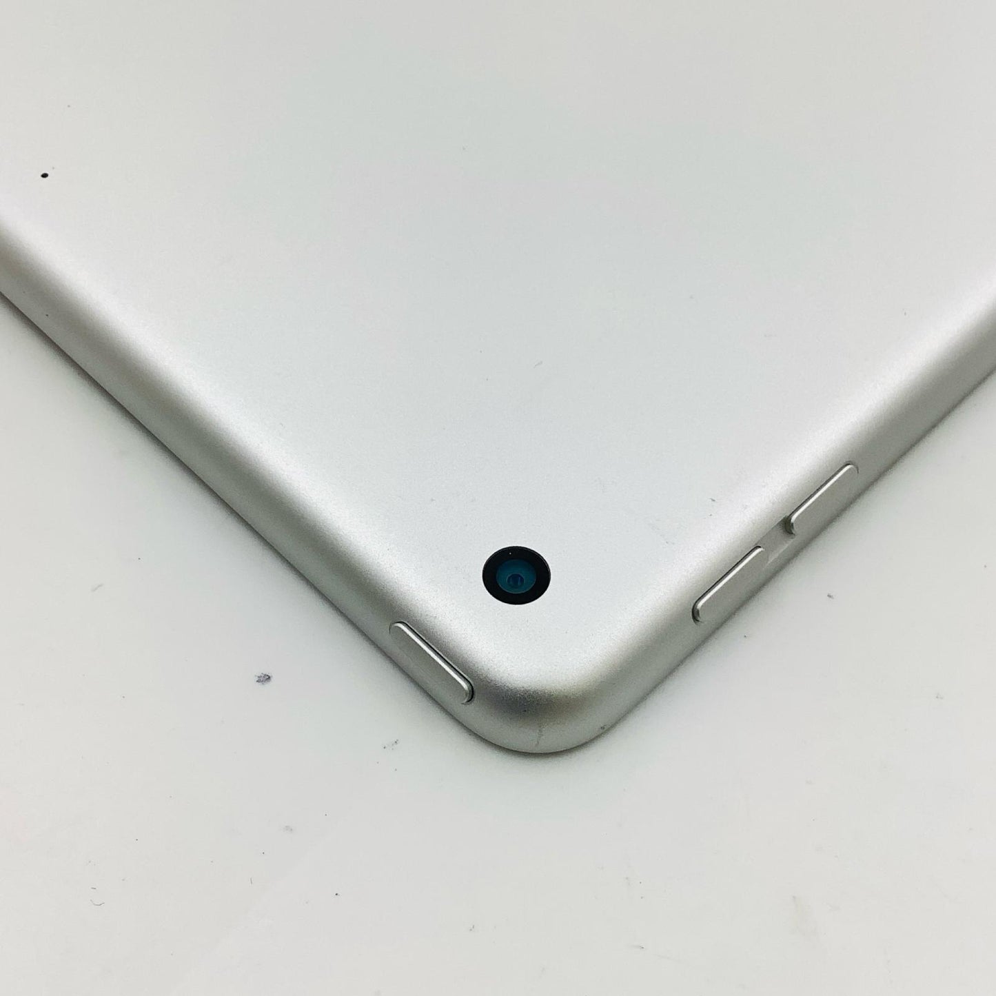 【最速発送】Apple iPad iPad 第9世代 64GB シルバー Wi-Fi【難有】