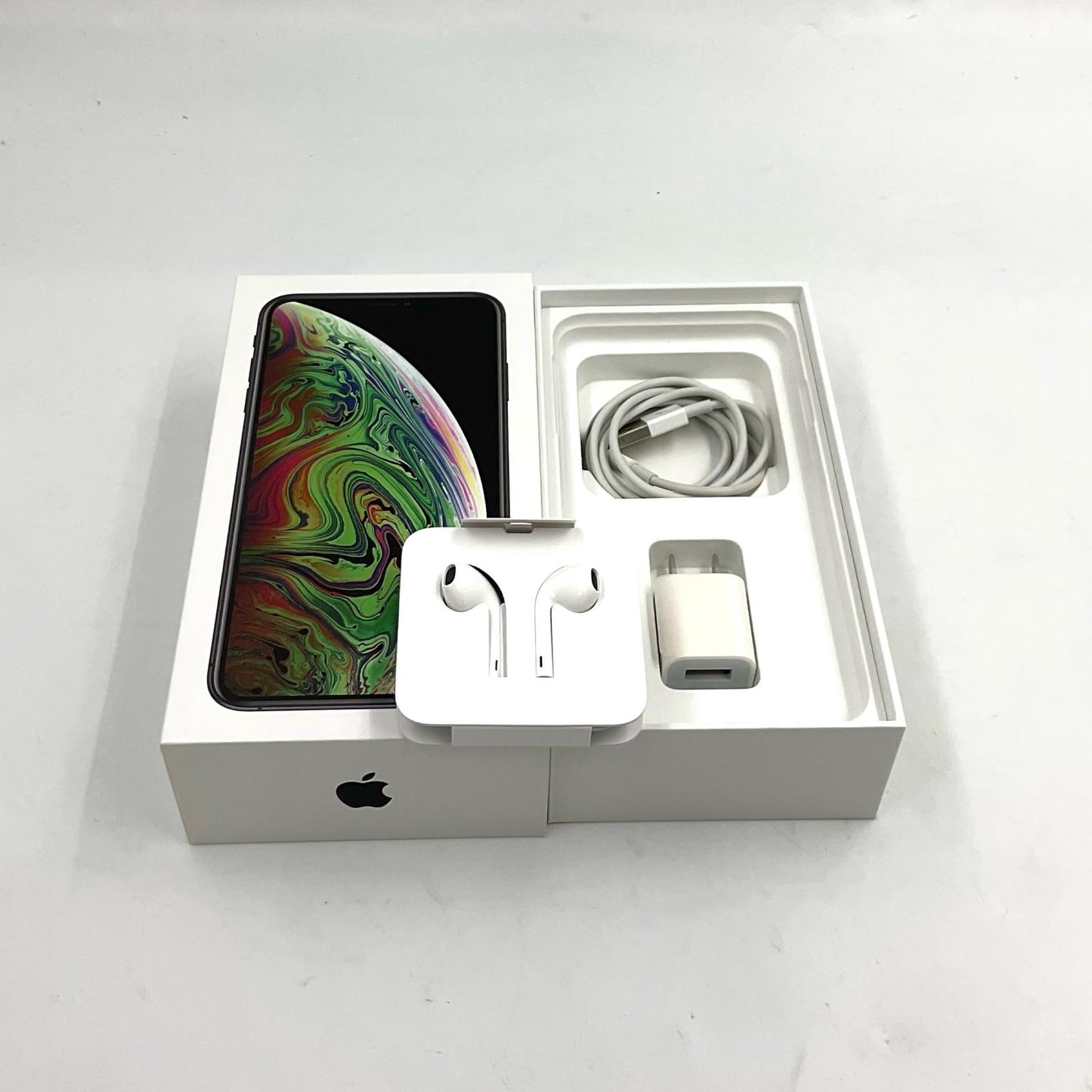 【全額返金保証】【最速発送】Apple iPhone iPhone XS Max 64GB スペースブラック docomo 白ロム 美品 動作確認済 81%