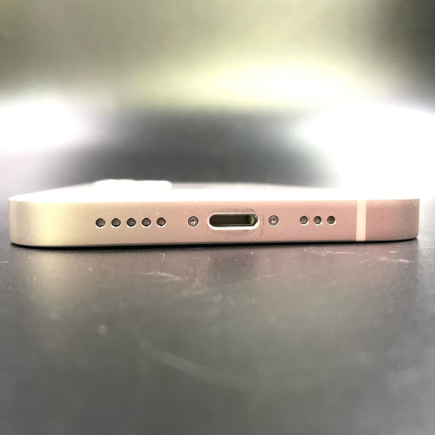 【全額返金保証】【最速発送】Apple iPhone iPhone 12 64GB ホワイト docomo 白ロム 美品 動作確認済 92%