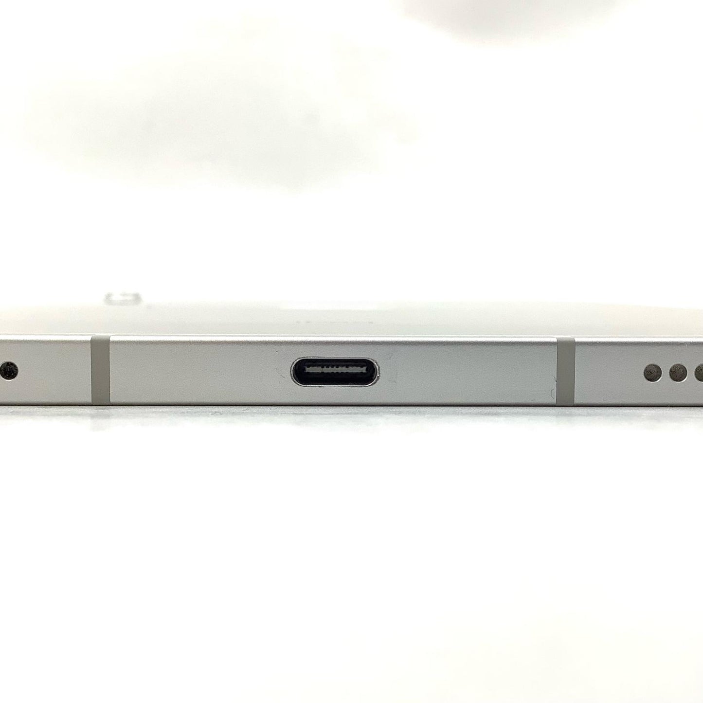 【最速発送】Apple iPad iPad 10.9インチ 第10世代 256GB シルバー WiFi+Cellular SIMフリー 白ロム【難有】