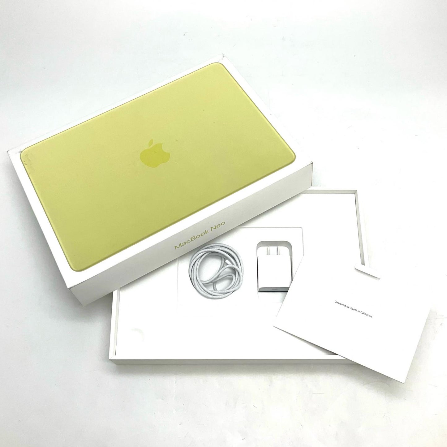 【全額返金保証】【最速発送】Apple MacBook Neo 13インチ 2026 Apple A18 Pro 8GB 256GB シトラス 100% 美品 動作確認済