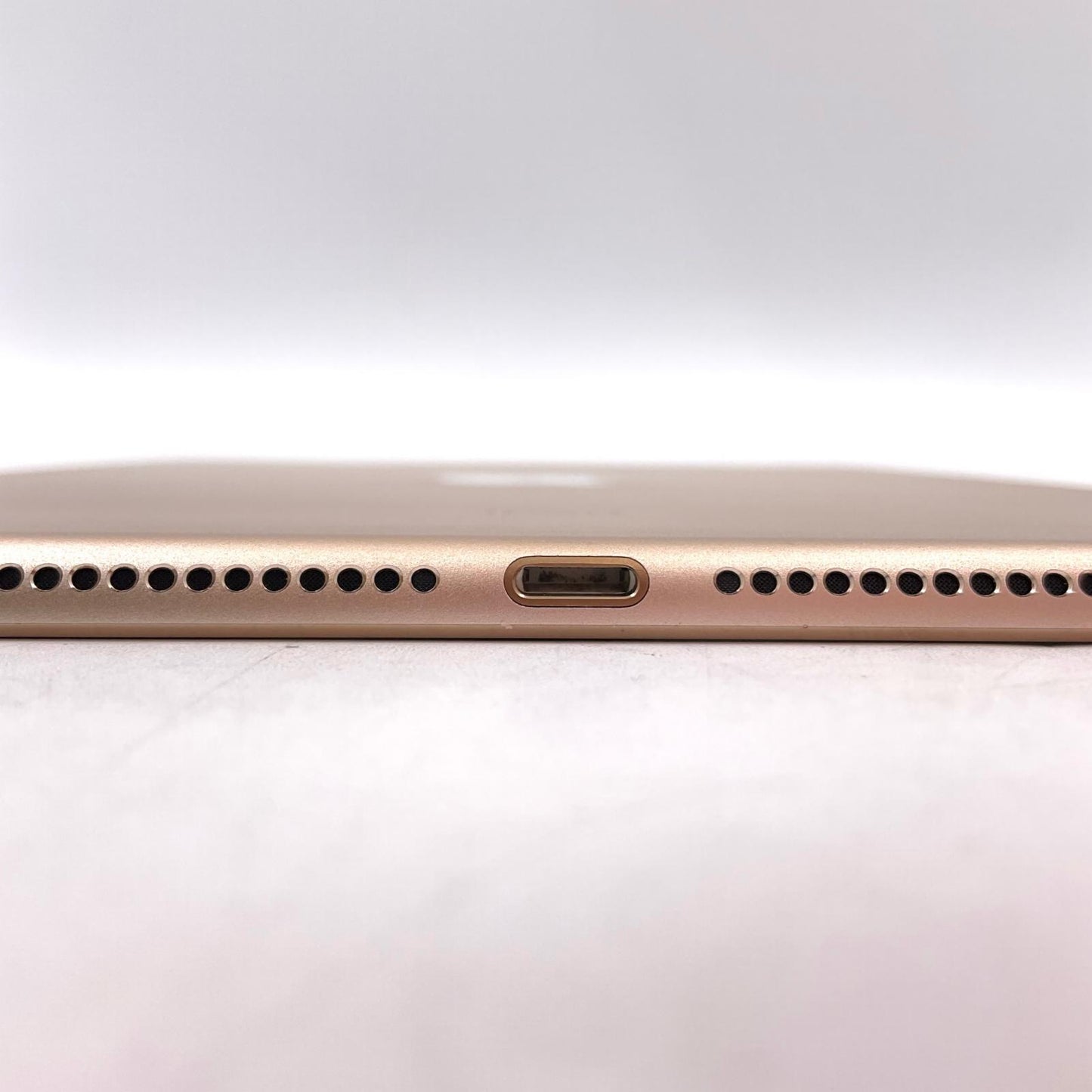 【全額返金保証】【最速発送】Apple iPad Air 9.7インチ 第2世代 16GB ゴールド WiFi+Cellular Softbank 白ロム 動作確認済