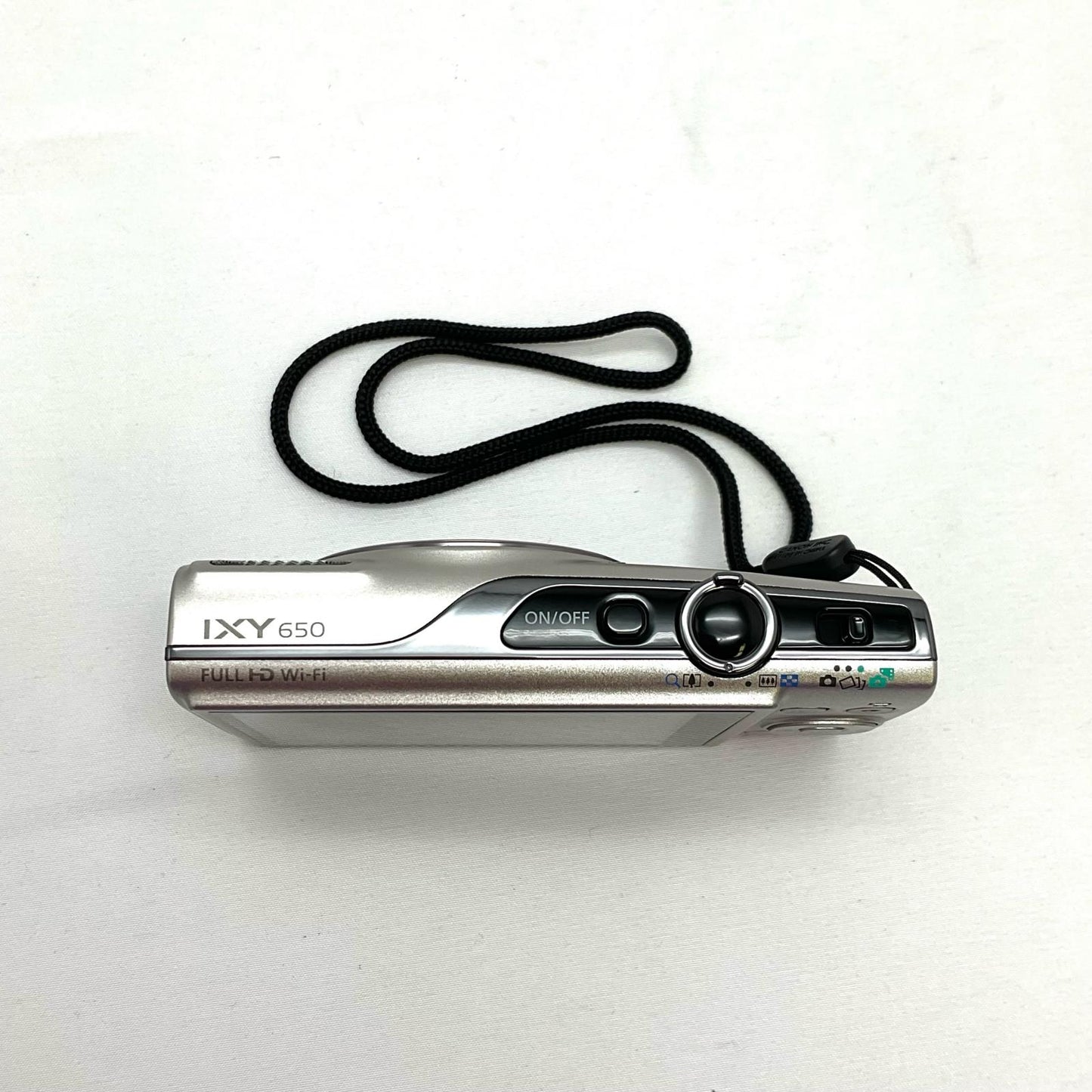【全額返金保証】【最速発送】Canon コンパクトデジタルカメラ IXY 650 シルバー 美品 動作確認済