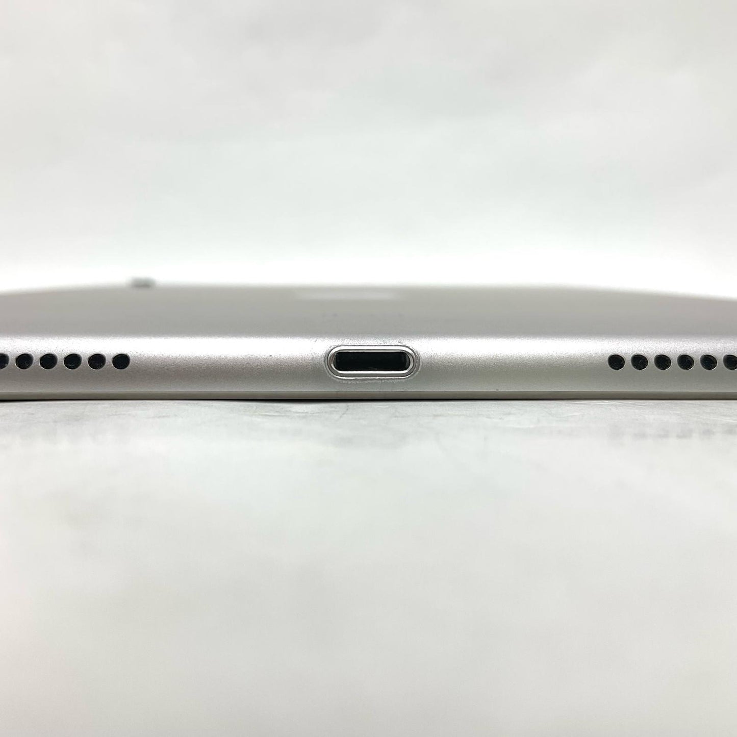 【最速発送】Apple iPad iPad Pro 9.7インチ Wi-Fi 128GB スペースグレイ【難有】