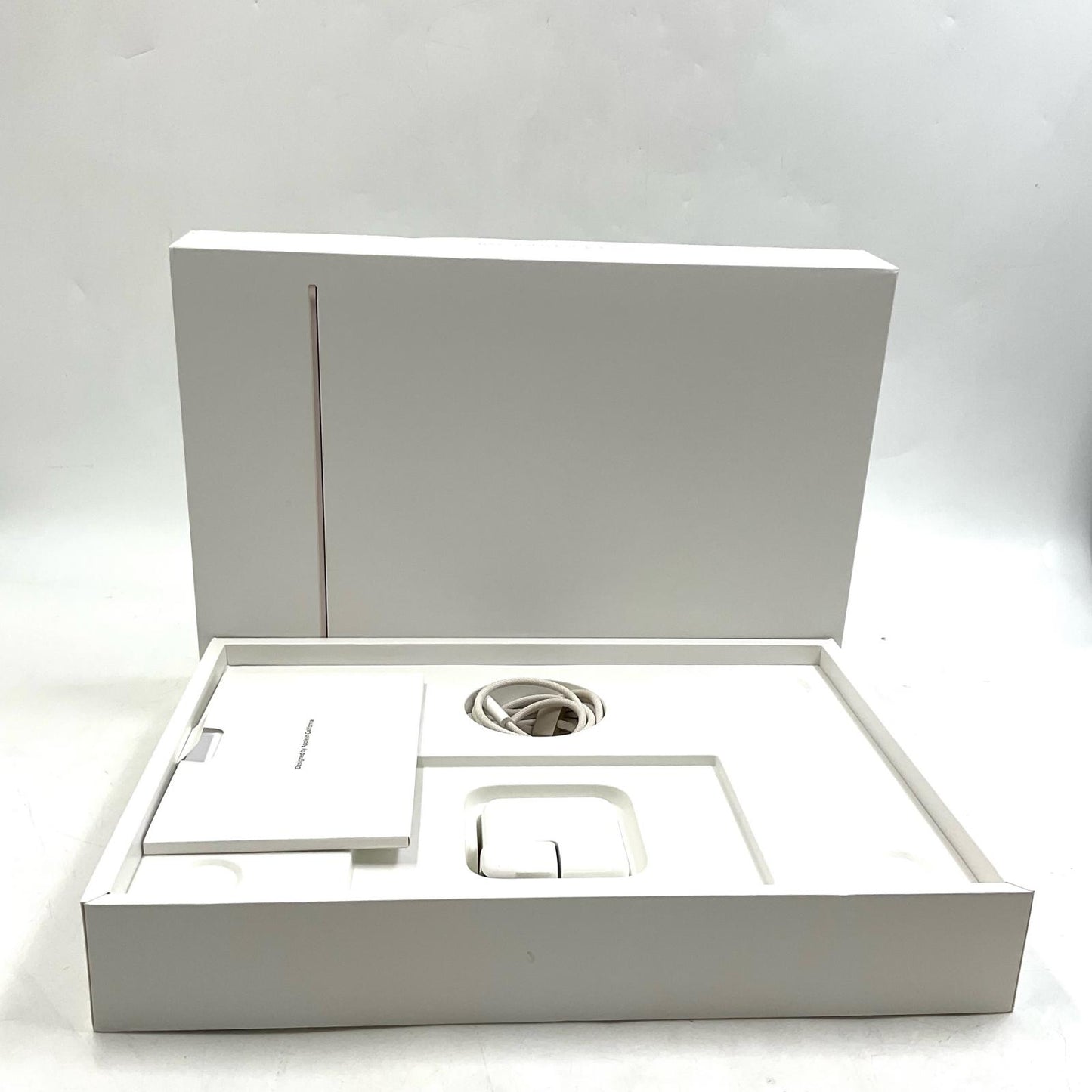【全額返金保証】【最速発送】Apple MacBook Air 13.6インチ 2022 Apple M2 8GB 256GB スターライト 99% 美品 動作確認済