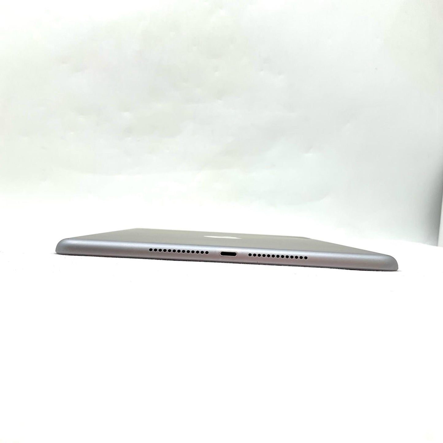 【全額返金保証】【最速発送】Apple iPad iPad 9.7インチ 第6世代 32GB スペースグレイ Wi-Fi 動作確認済