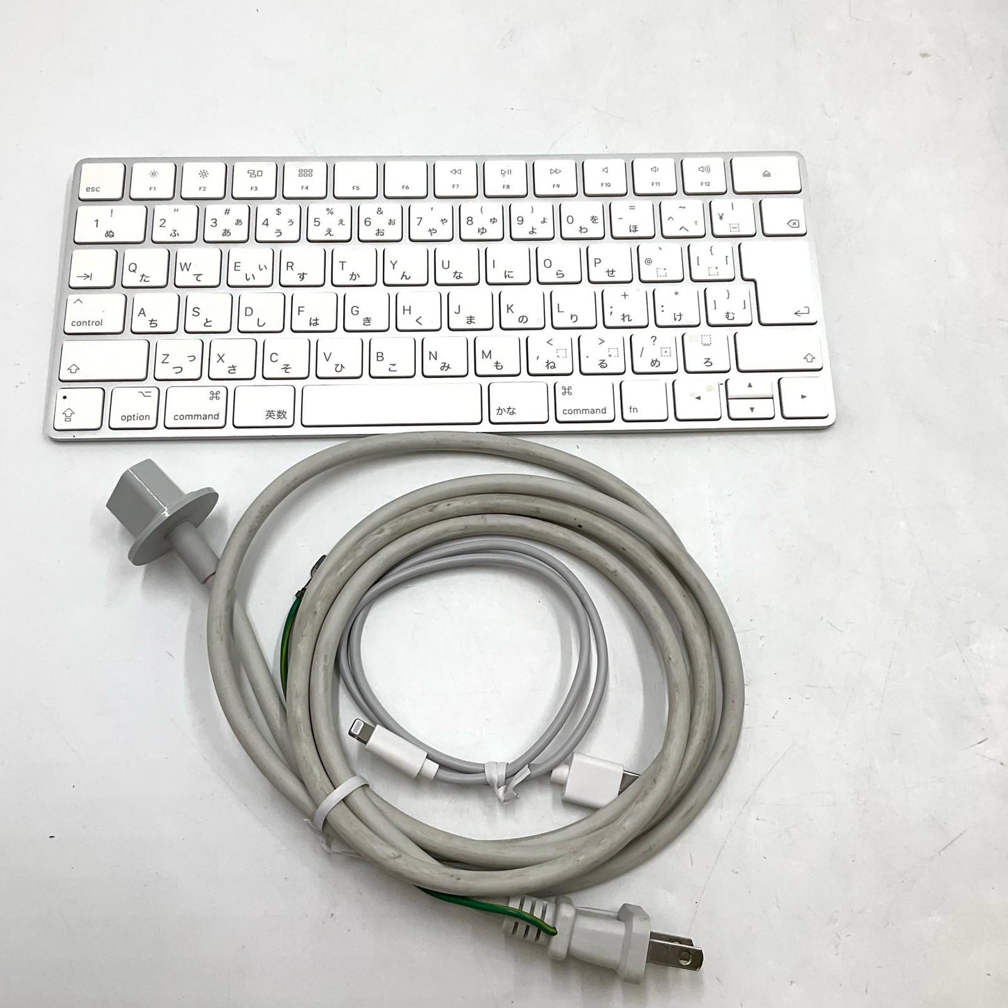【最速発送】Apple iMac 21.5インチ 3 GHz クアッドコアIntel Core i5 32GB SSD 1TB シルバー【難有】