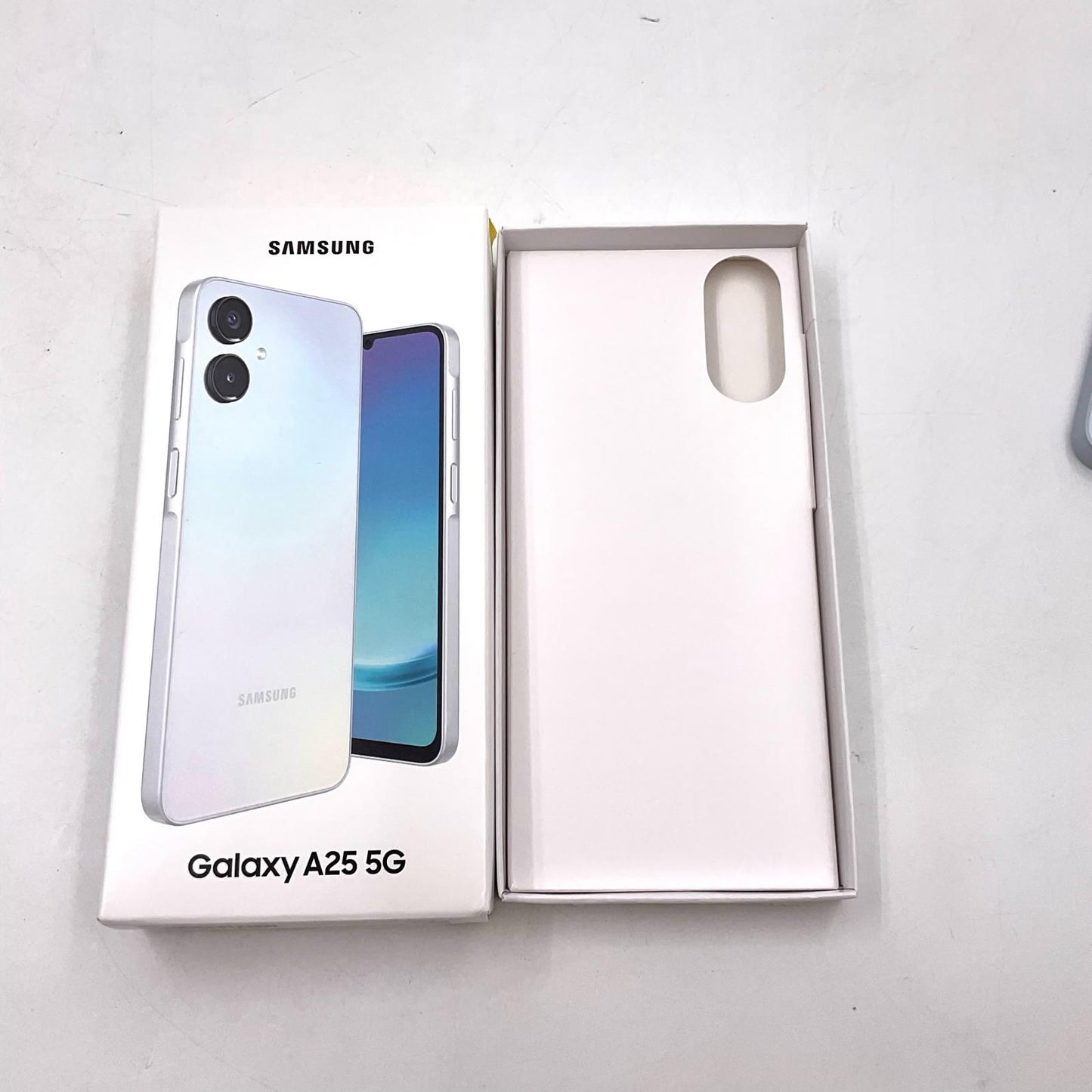【全額返金保証】【最速発送】SAMSUNG Galaxy A25 64GB ホワイト au SCG33 白ロム 美品 動作確認済