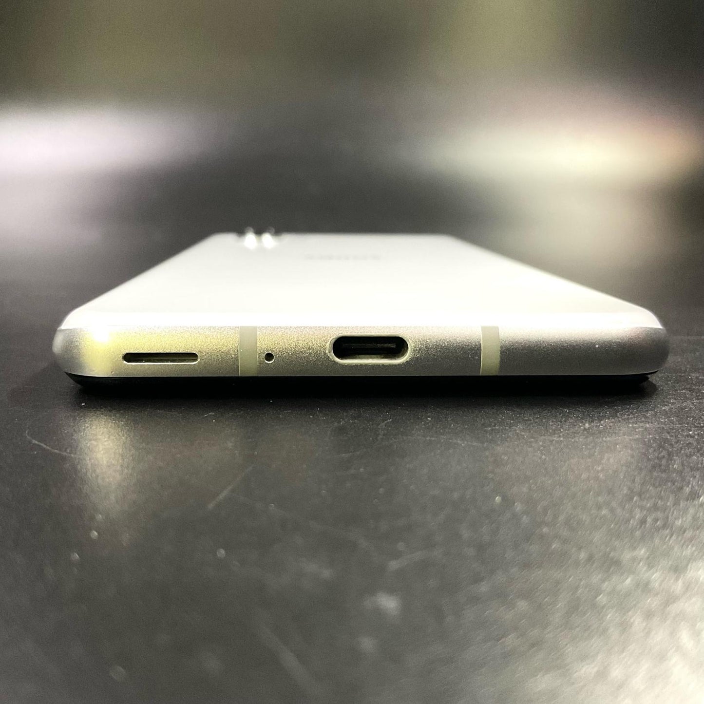 【最速発送】 AQUOS R3 128GB ホワイト系 softbank SIMフリー 808SH 白ロム【難有】