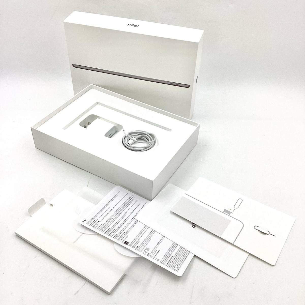 【全額返金保証】【最速発送】Apple iPad iPad 10.2インチ 第9世代 64GB スペースグレイ WiFi+Cellular Softbank 白ロム 美品 動作確認済