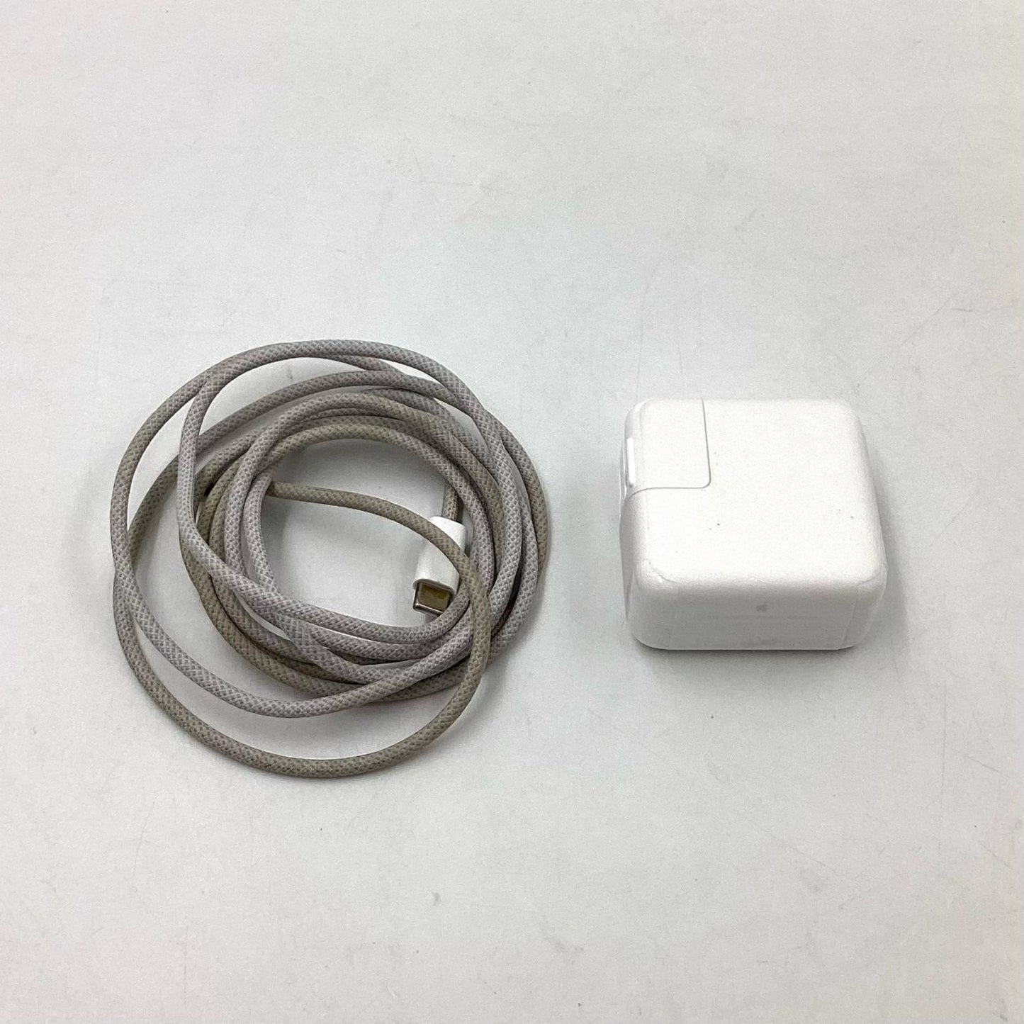 【全額返金保証】【最速発送】Apple MacBook Air 13インチインチ 2022 Apple M2 16GB 256GB 動作確認済