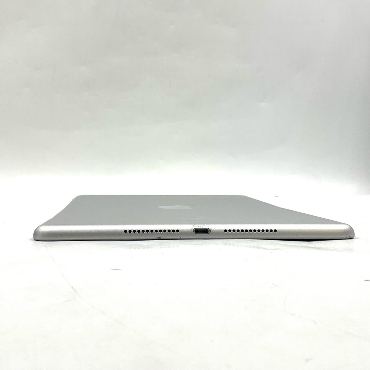 【最速発送】Apple iPad iPad 第9世代 64GB シルバー Wi-Fi【難有】