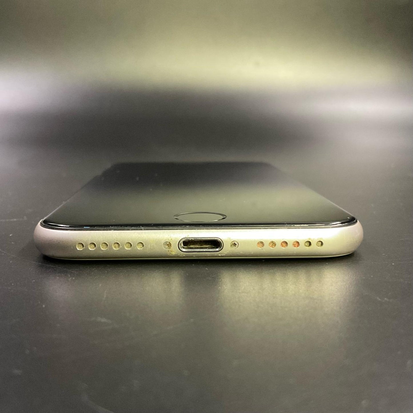 【最速発送】Apple iPhone iPhone SE (第3世代) 128GB Starlight docomo SIMフリー 白ロム【難有】 78%