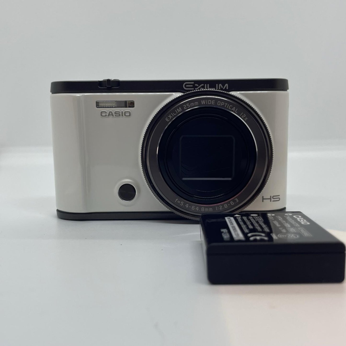 【全額返金保証】【最速発送】 コンパクトデジタルカメラ CASIO EXILIM EX-ZR3000 ホワイト 美品 動作確認済