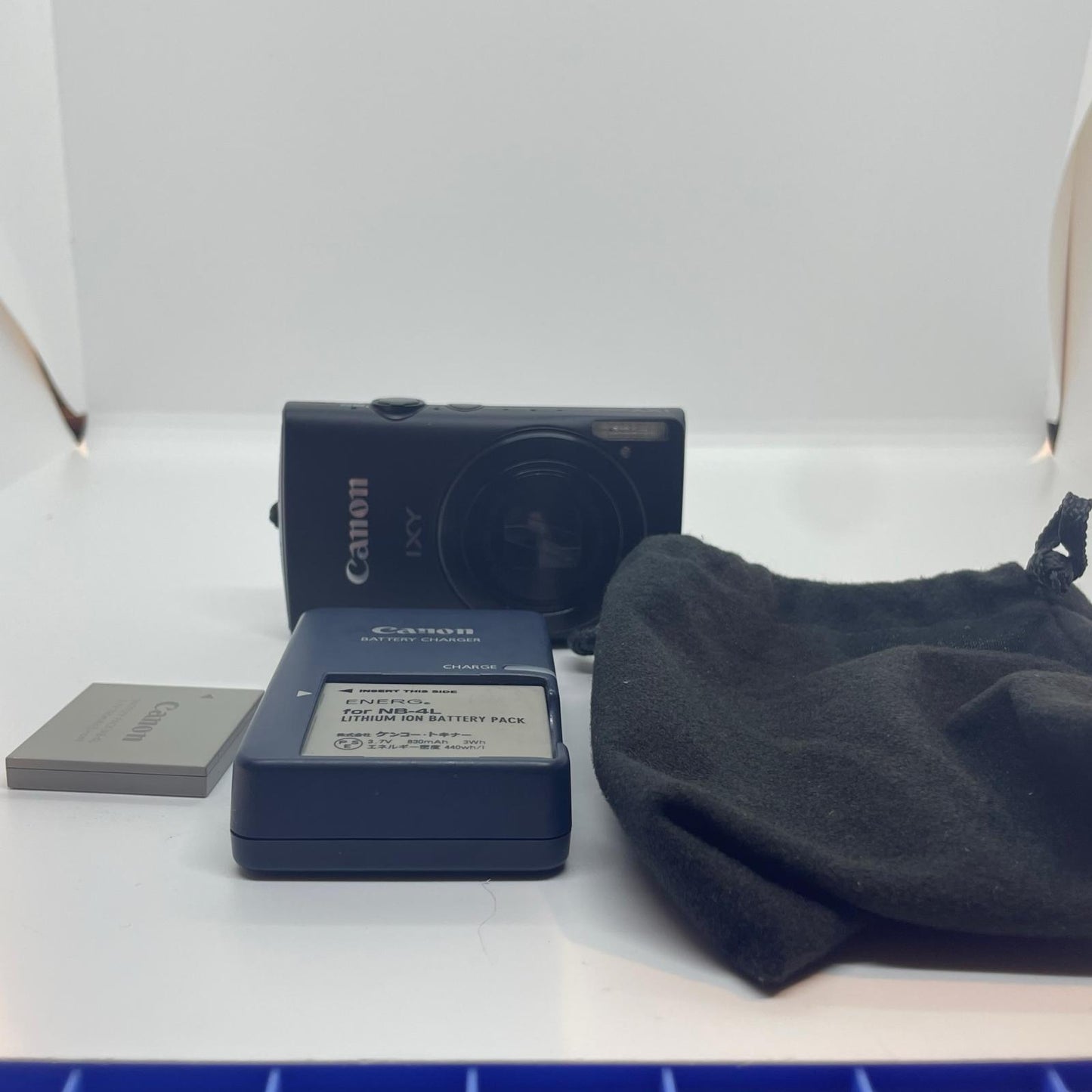 【全額返金保証】【最速発送】Canon コンパクトデジタルカメラ IXY 600F 美品 動作確認済