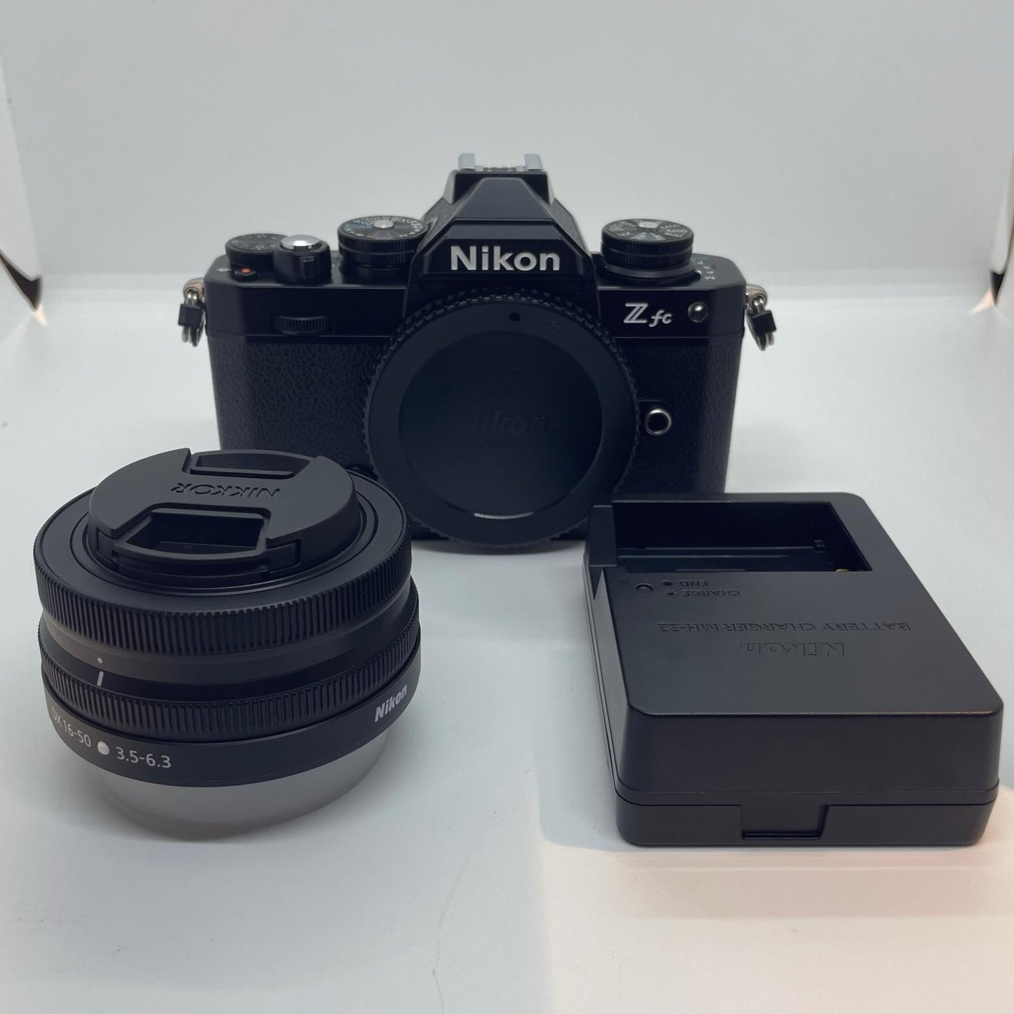 【全額返金保証】【最速発送】Nikon デジタル一眼 Z fc 16-50 VR レンズキット 美品 動作確認済
