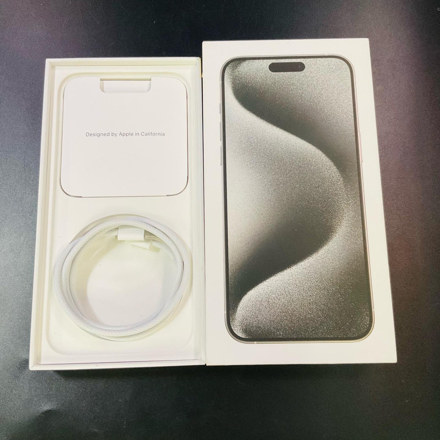【全額返金保証】【最速発送】Apple iPhone iPhone 15 Pro Max 256GB ホワイトチタニウム 楽天モバイル SIMフリー 美品 動作確認済 85%