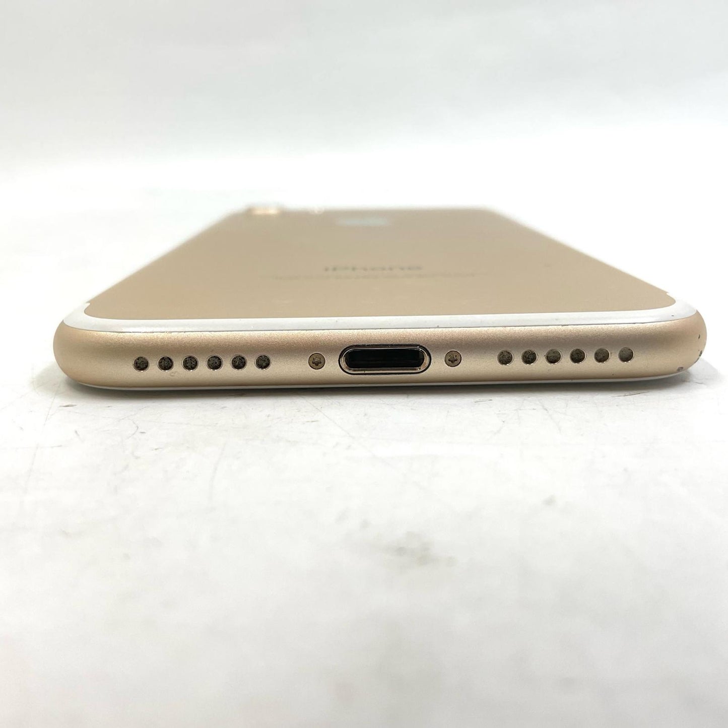 【全額返金保証】【最速発送】Apple iPhone iPhone 7 128GB ゴールド au 白ロム 動作確認済 73%