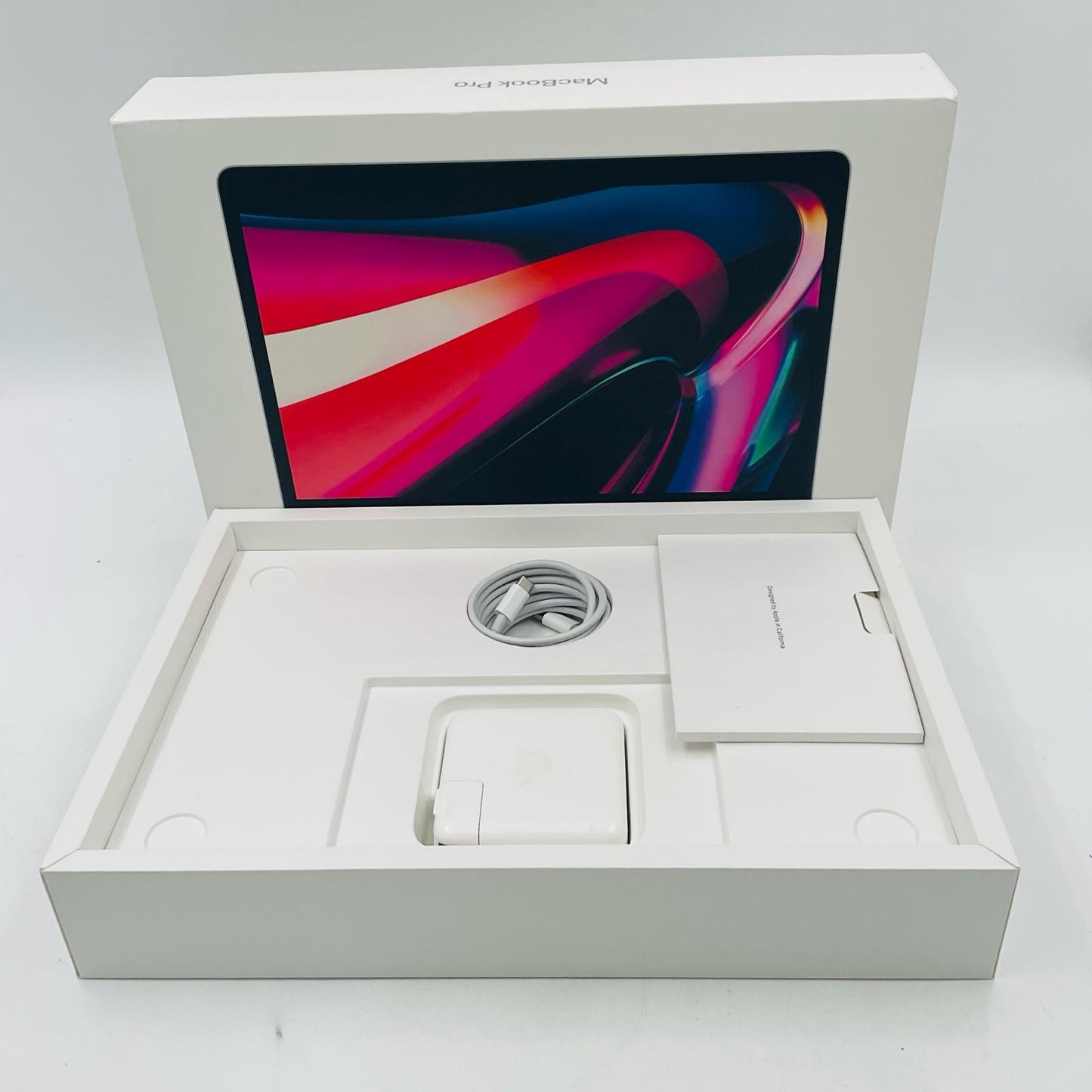 【全額返金保証】【最速発送】Apple MacBook Pro 13.3インチ 2020 Apple M1 16GB 512GB シルバー 98% 動作確認済