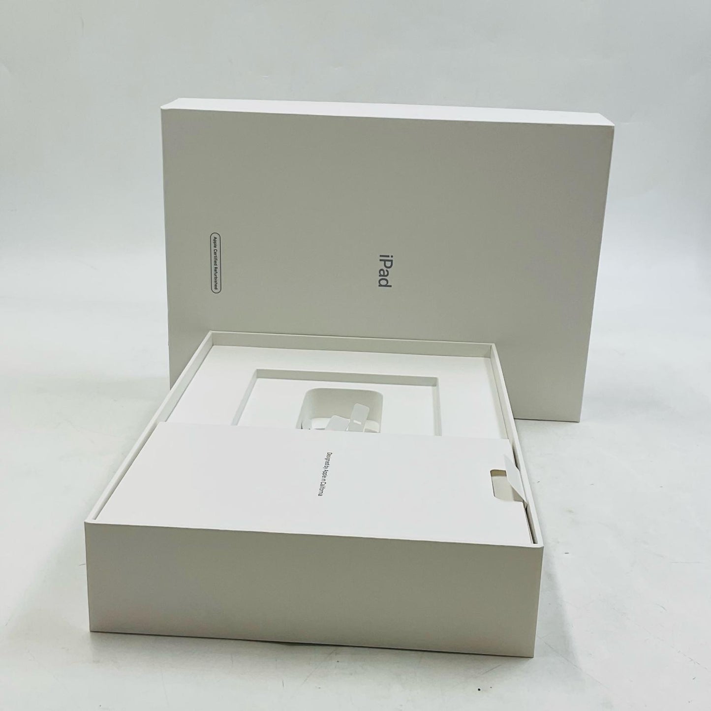 【全額返金保証】【最速発送】Apple iPad iPad 9.7インチ 第6世代 32GB シルバー Wi-Fi 美品 動作確認済